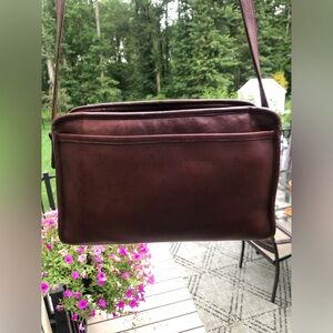 Vintage 1980s Coach NYC Swagger Bag #9820 Burgundy(?) Leather w/1-sided hangtag